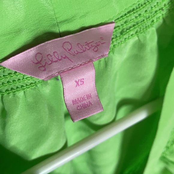 Lilly Pulitzer Silky Top - Picture 3 of 4